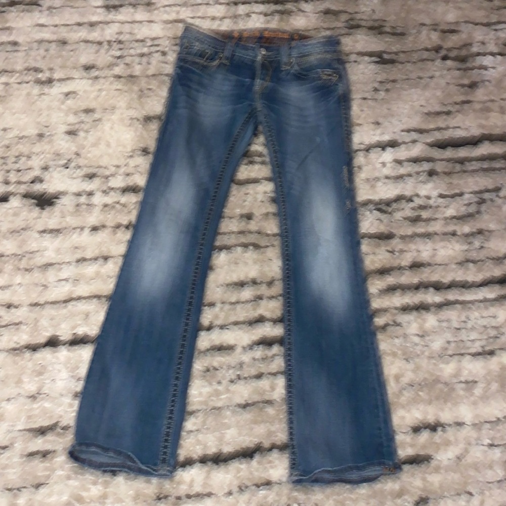 Rock revivals women’s 29